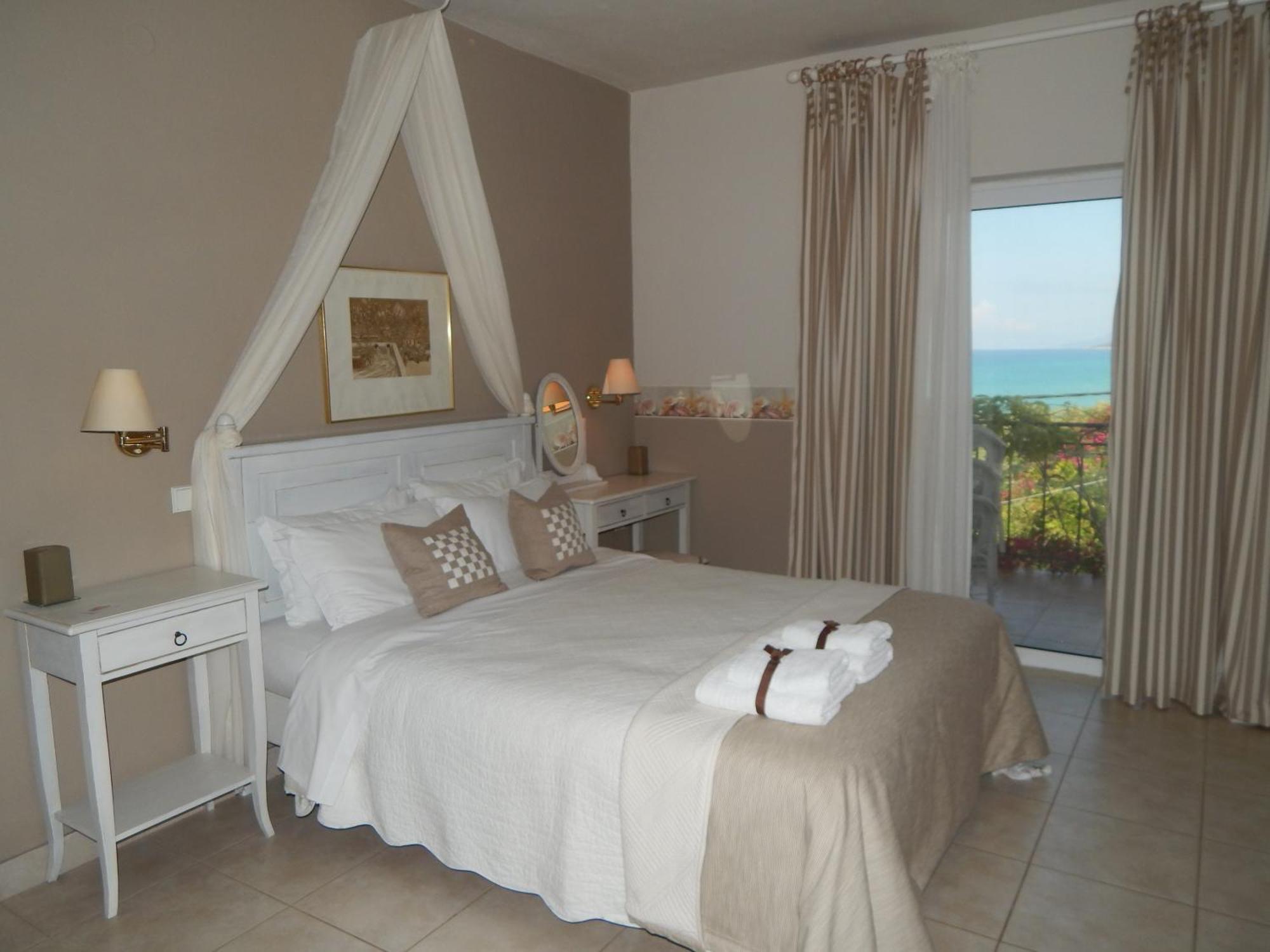 Palmina Mare Villa And Studios Paralia Vrachou Exterior foto