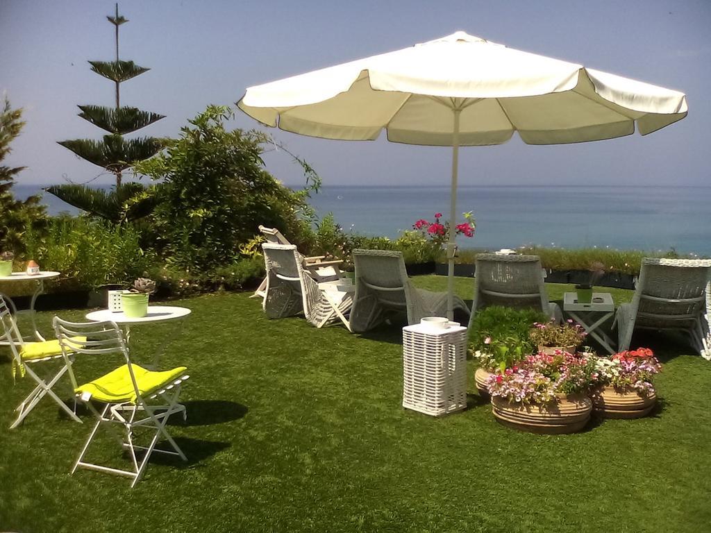 Palmina Mare Villa And Studios Paralia Vrachou Cameră foto